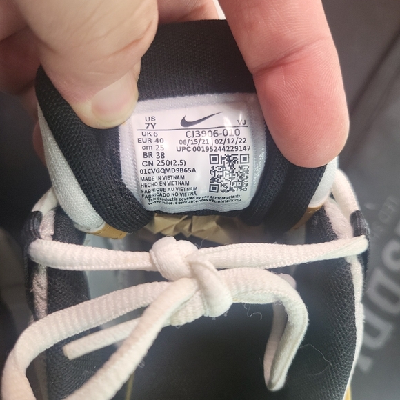 Size 7- Nike Air Max 95 Recraft (Black-Dark Smoke Grey) CJ3906-010..  Wmns 8.5.. - Picture 12 of 16